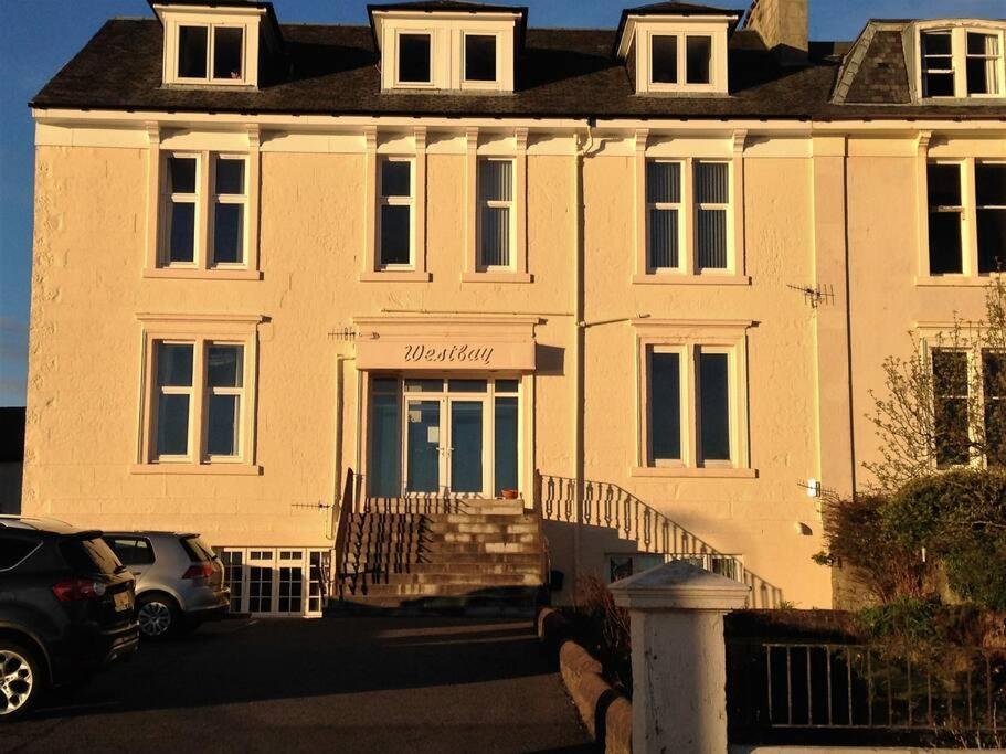 Westbay Seafront Apartment Оубън Екстериор снимка
