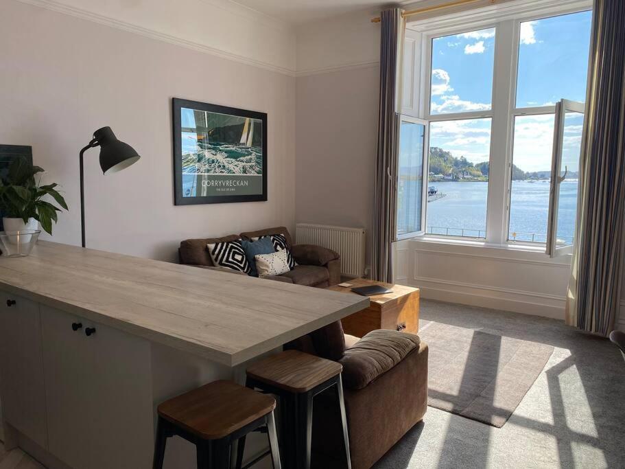 Westbay Seafront Apartment Оубън Екстериор снимка