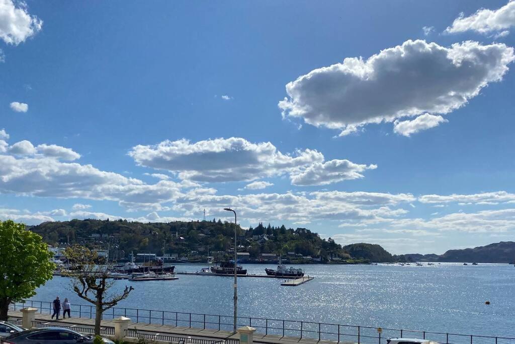 Westbay Seafront Apartment Оубън Екстериор снимка